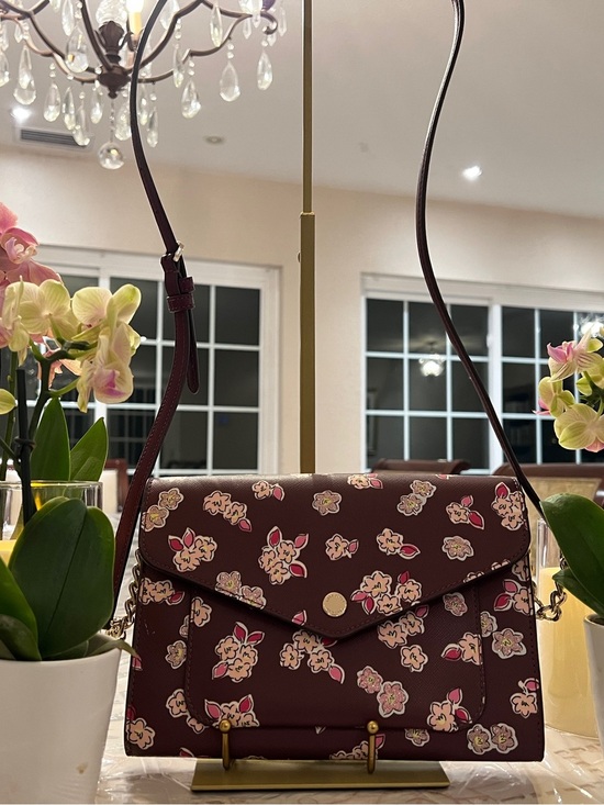 Kate Spade Handbags - Kate Spade Floral Crossbody Wallet On Chain Burgundy Pink Boutique Luxury